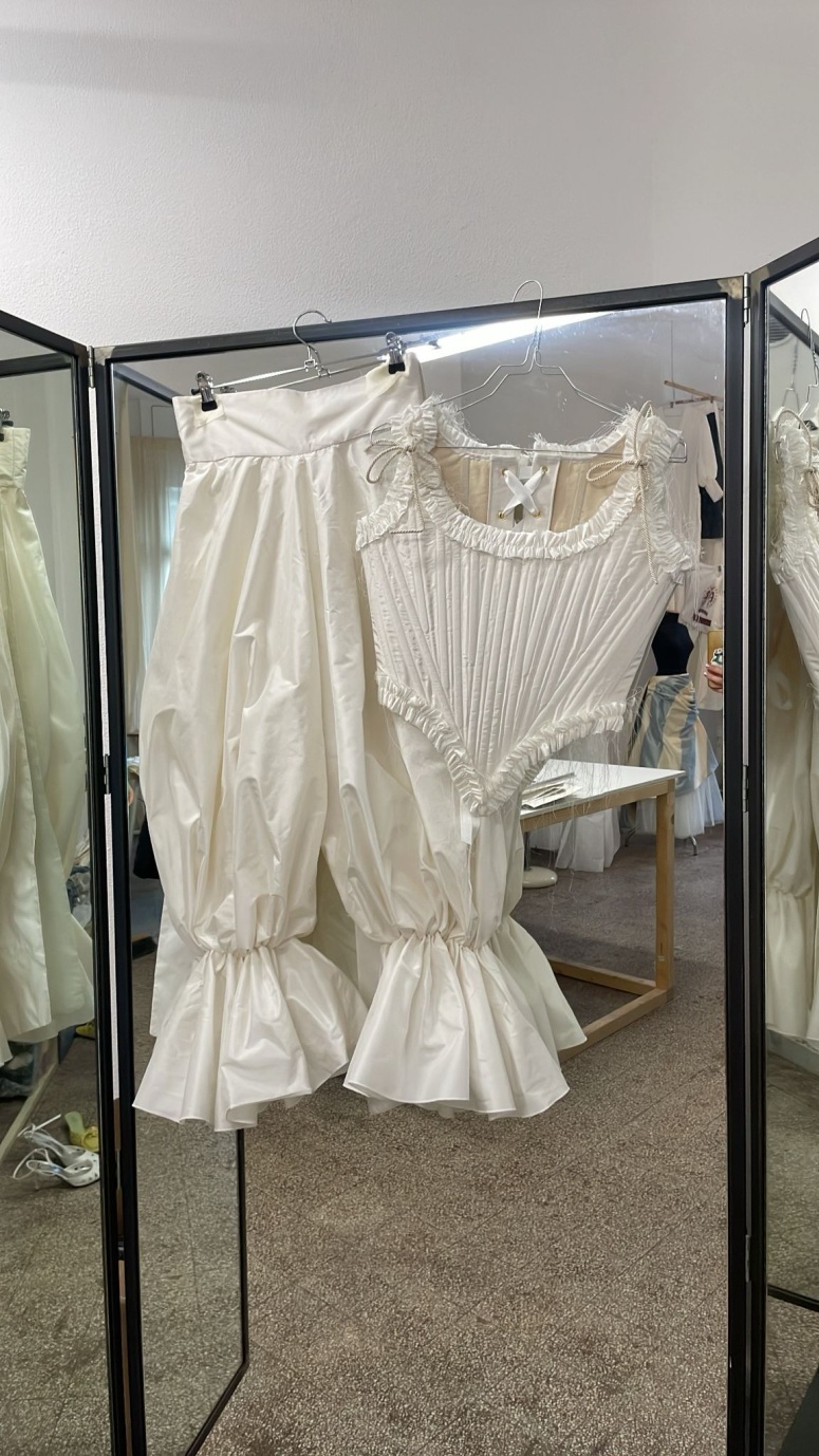 tosca set in panna silk