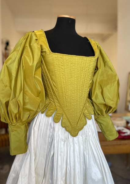 senior tosca in verde medici