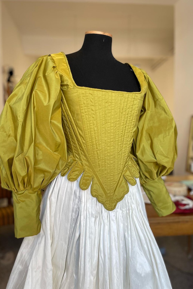 senior tosca in verde medici