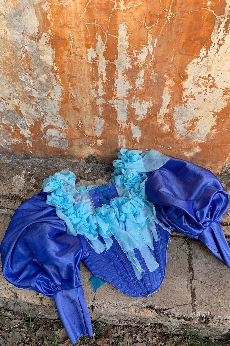 zeuxis in viola blue